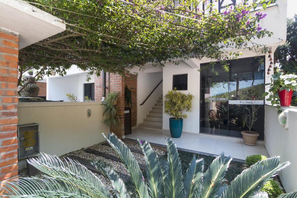Residencial Los Abuelos Bombinhas Exterior photo